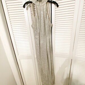 *******BEAUTIFUL HALTER NECK FLOOR LENGTH SILVER SEQUIN DRESS (LIKE NEW)*******